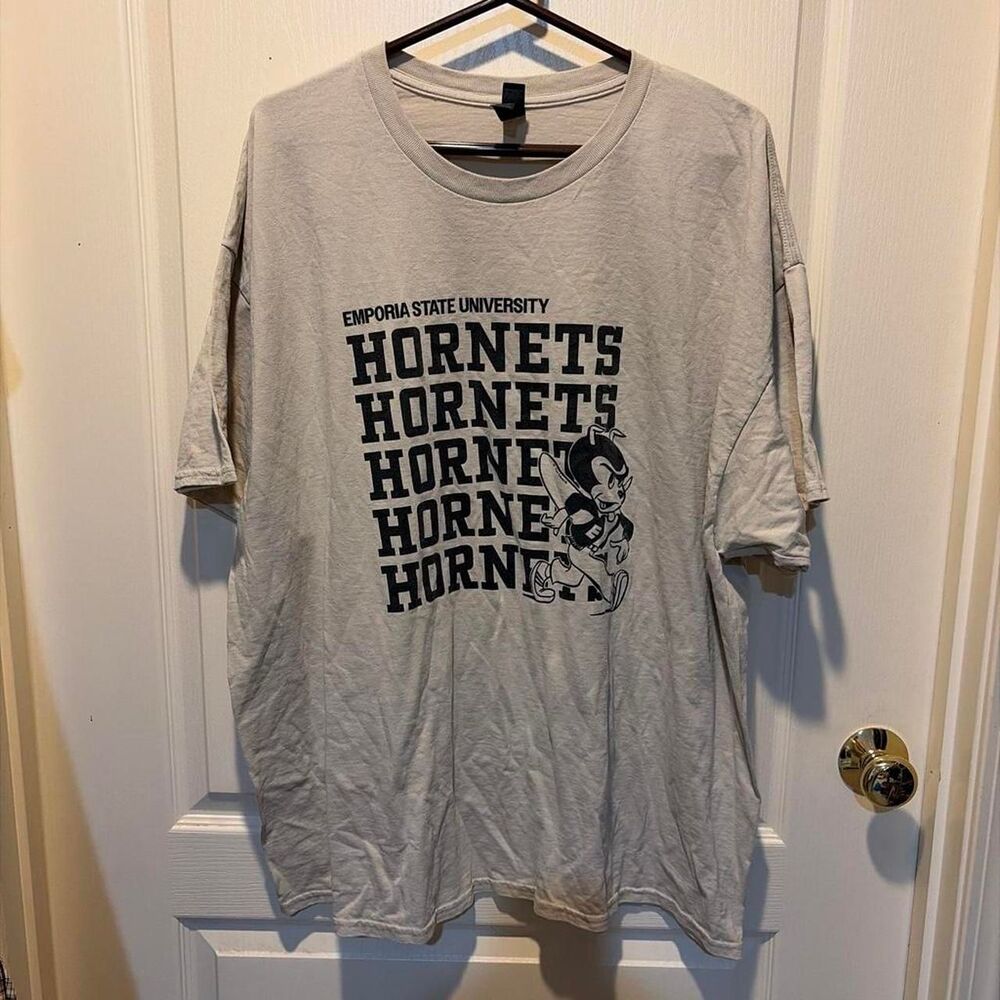 Unbranded Men's Grey and Cream T-shirt
